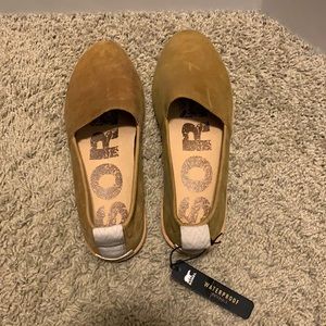 Brand new. Sorel Leather Flats.